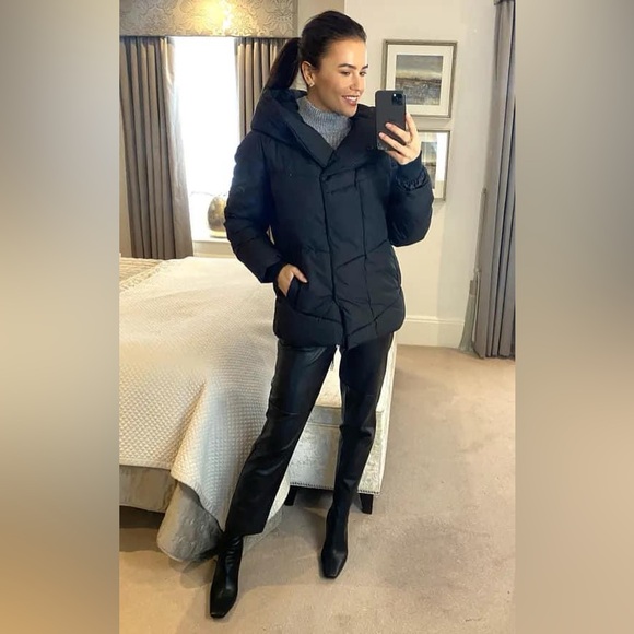 Black Tally Jacket by noisy may. Very warm and oversized. Size small - Picture 2 of 4